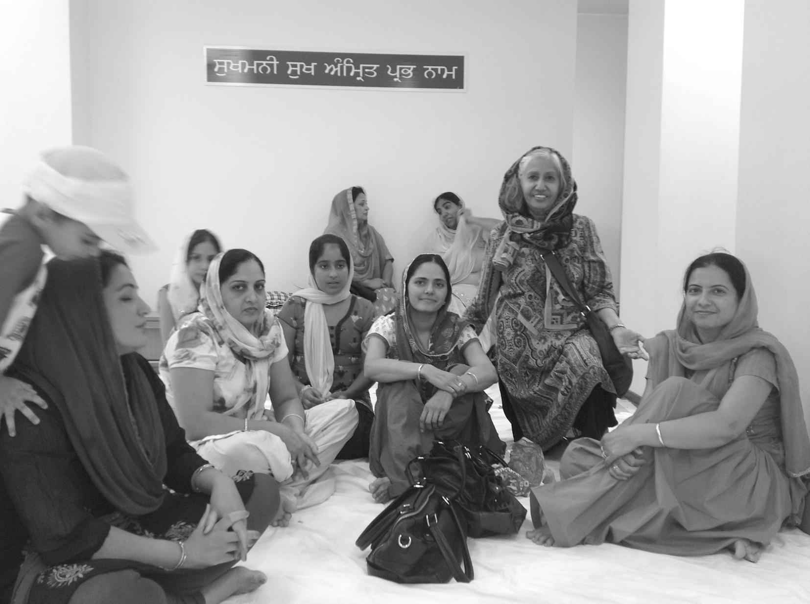 A group of Sikh women with Livleen in a Finland Gurdwara
